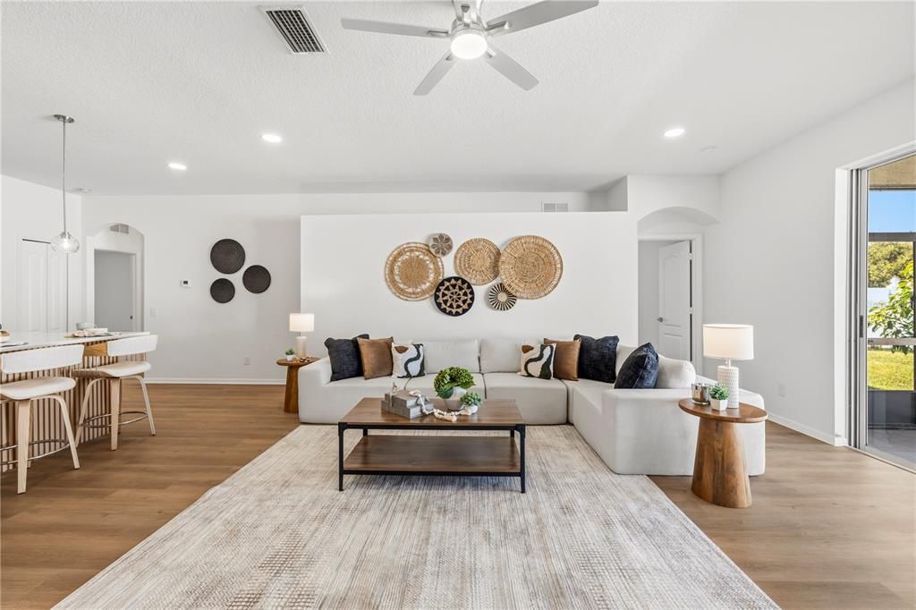 En Venta: $529,000 (4 camas, 2 baños, 2420 Pies cuadrados)
