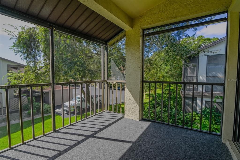 For Sale: $199,999 (2 beds, 2 baths, 1160 Square Feet)