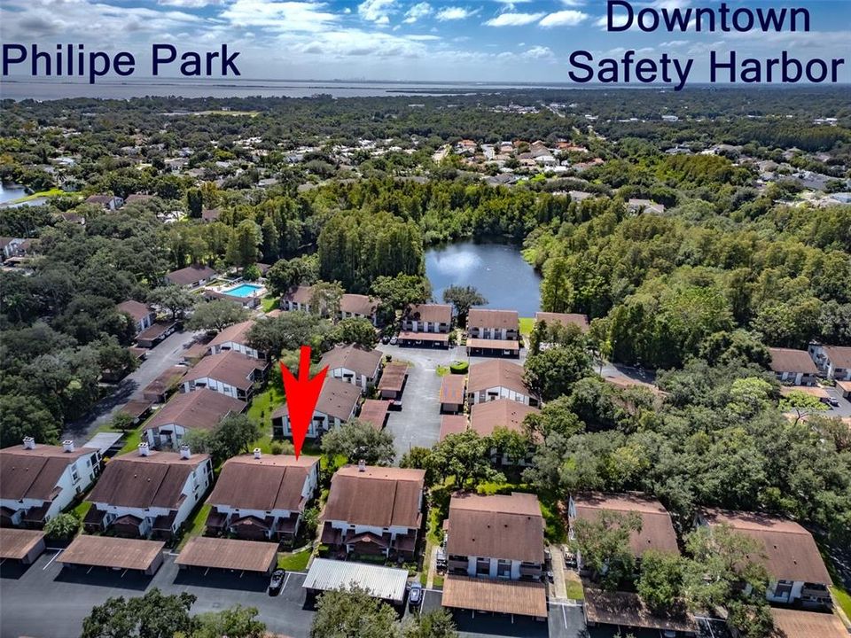 For Sale: $199,999 (2 beds, 2 baths, 1160 Square Feet)