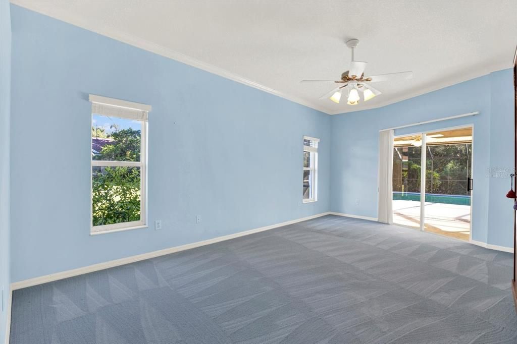 En Venta: $630,000 (4 camas, 2 baños, 2769 Pies cuadrados)