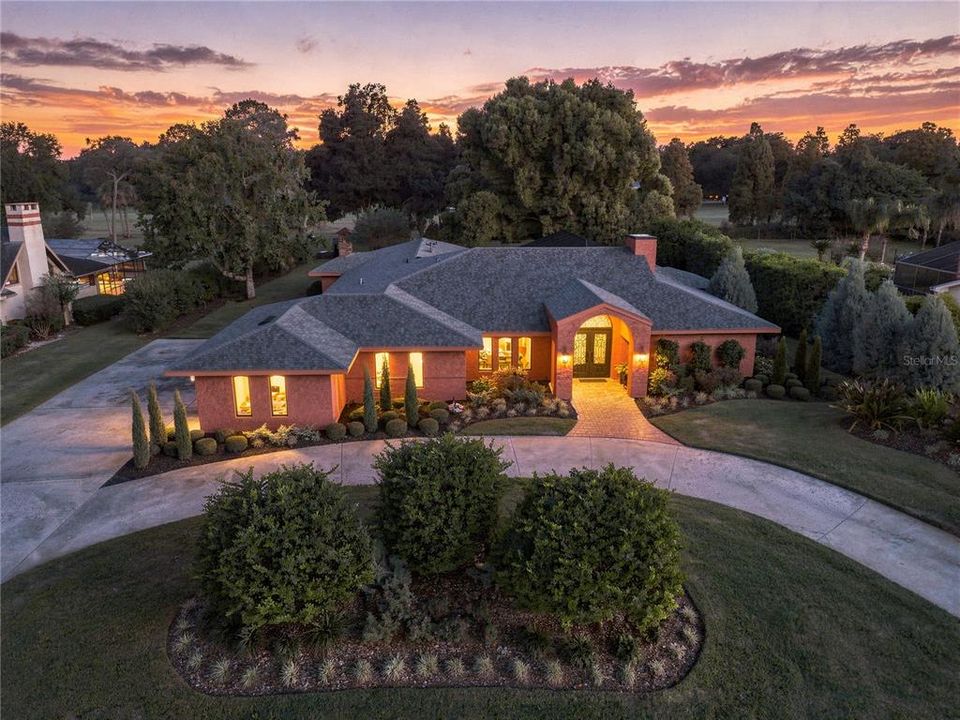 For Sale: $1,085,000 (4 beds, 4 baths, 4147 Square Feet)