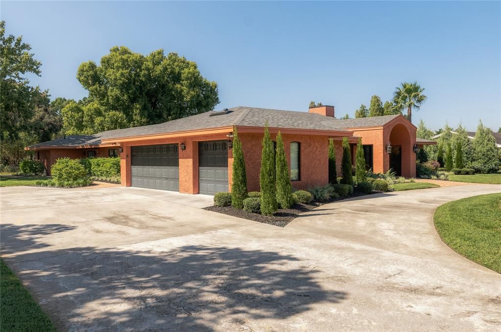 For Sale: $1,085,000 (4 beds, 4 baths, 4147 Square Feet)
