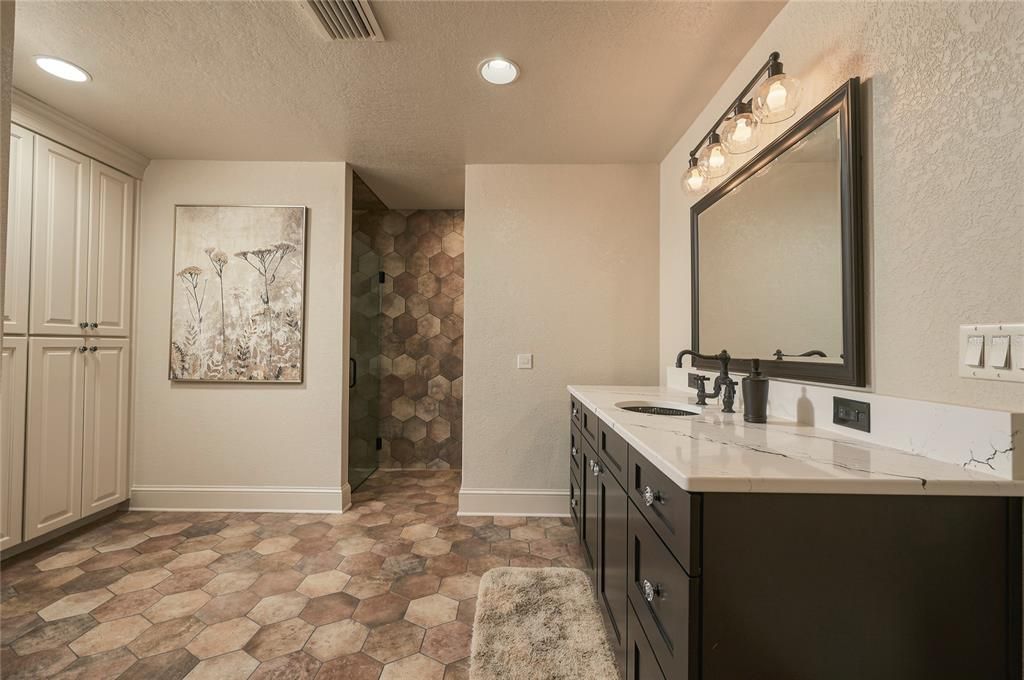 For Sale: $1,085,000 (4 beds, 4 baths, 4147 Square Feet)