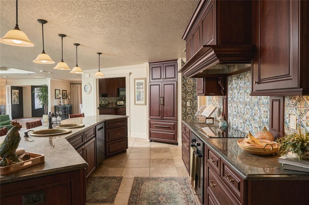 For Sale: $1,085,000 (4 beds, 4 baths, 4147 Square Feet)