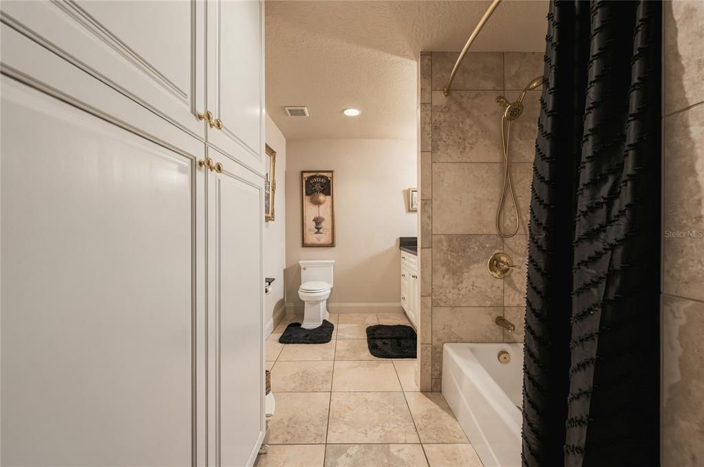 For Sale: $1,085,000 (4 beds, 4 baths, 4147 Square Feet)