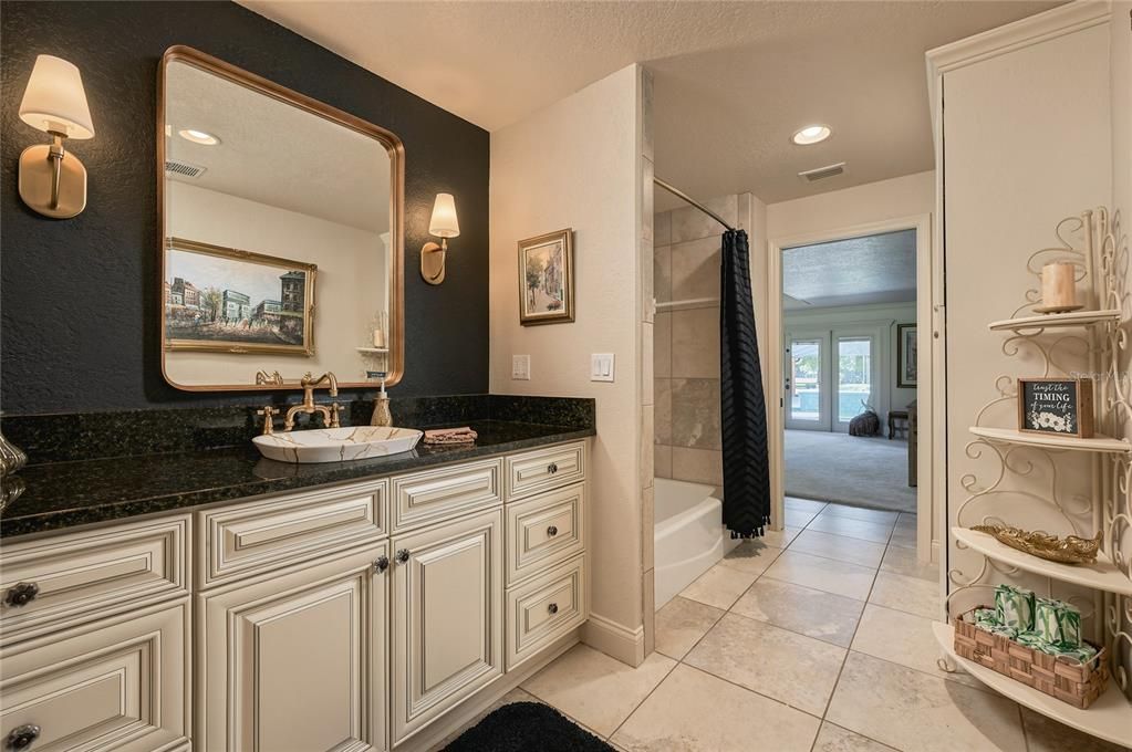 For Sale: $1,085,000 (4 beds, 4 baths, 4147 Square Feet)