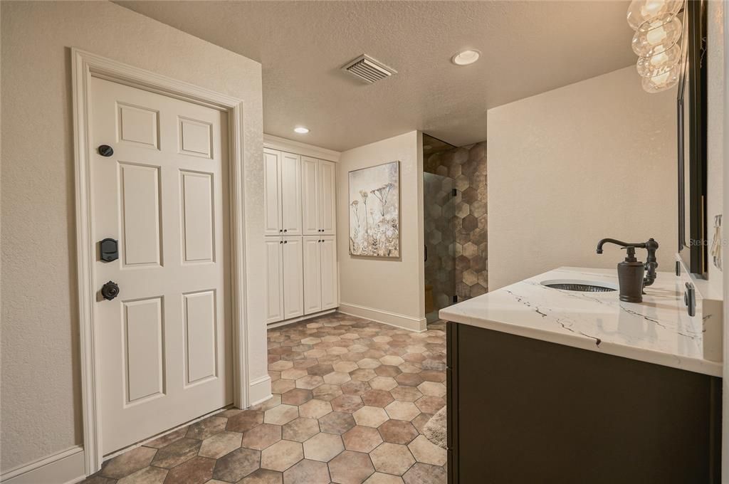 For Sale: $1,085,000 (4 beds, 4 baths, 4147 Square Feet)