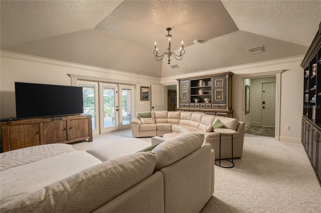 For Sale: $1,085,000 (4 beds, 4 baths, 4147 Square Feet)