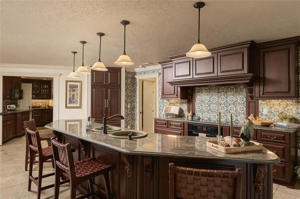 For Sale: $1,085,000 (4 beds, 4 baths, 4147 Square Feet)