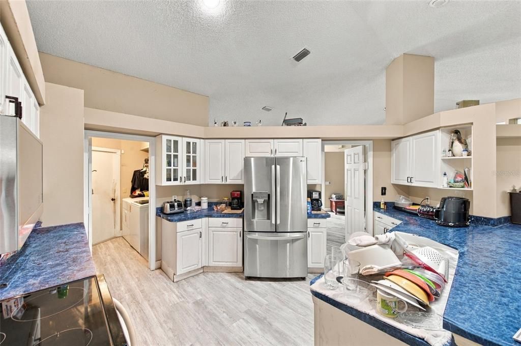 For Sale: $339,900 (3 beds, 2 baths, 1807 Square Feet)