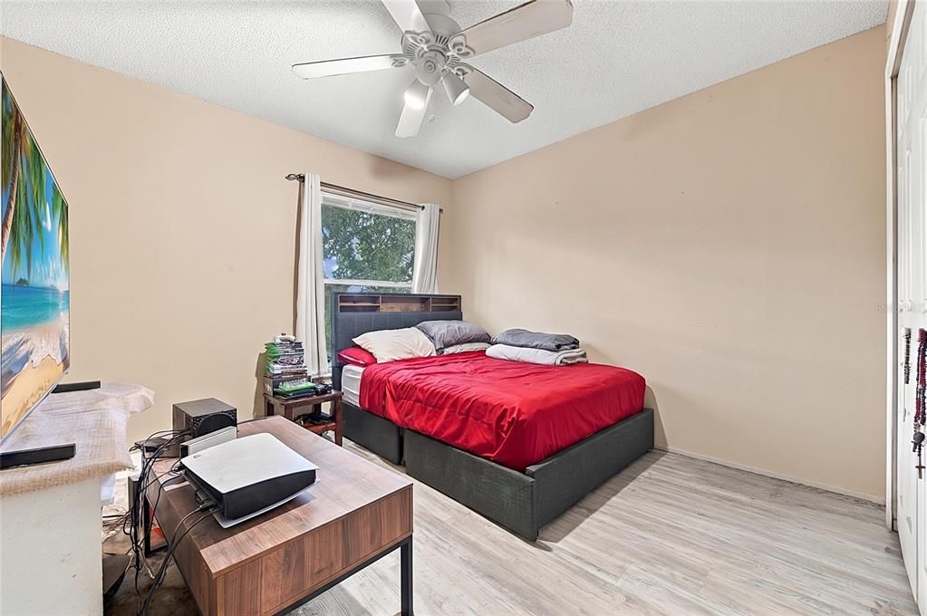 For Sale: $339,900 (3 beds, 2 baths, 1807 Square Feet)