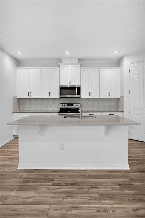 For Sale: $540,000 (3 beds, 2 baths, 2373 Square Feet)