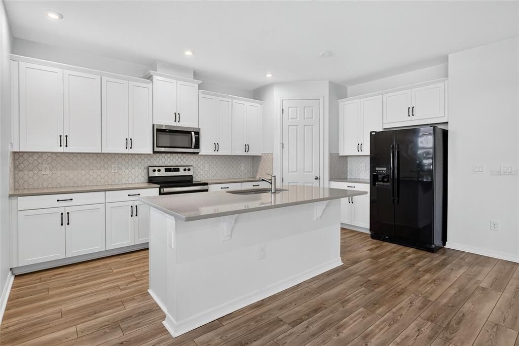 For Sale: $540,000 (3 beds, 2 baths, 2373 Square Feet)