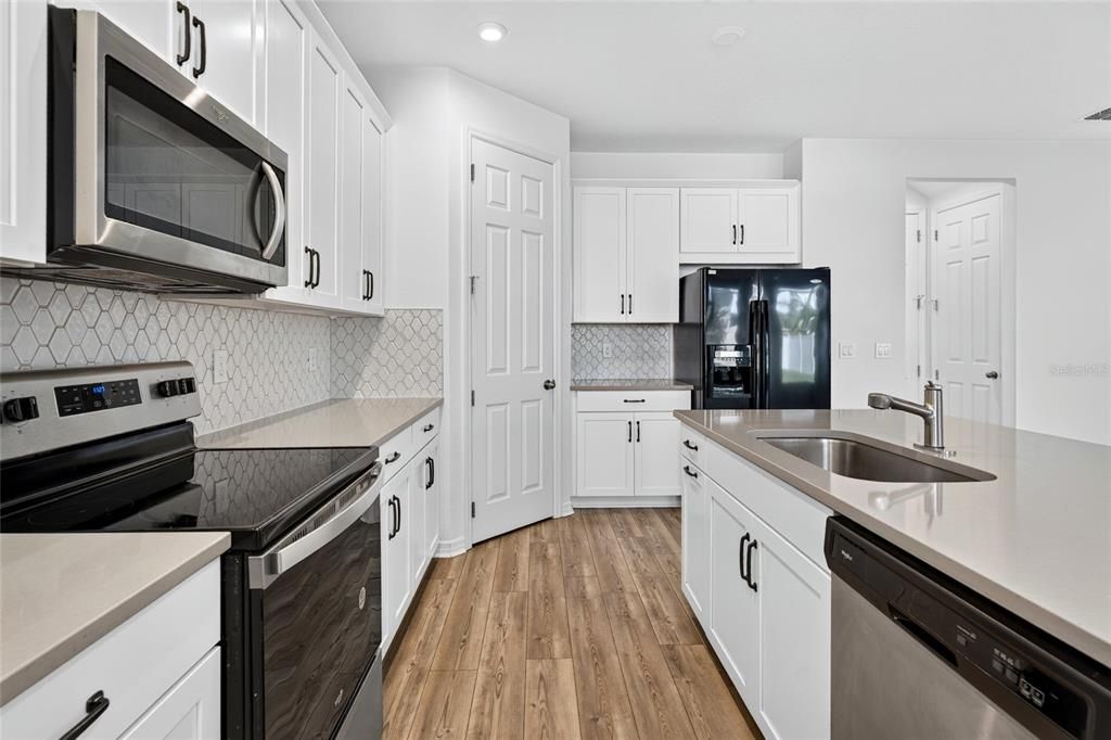 For Sale: $540,000 (3 beds, 2 baths, 2373 Square Feet)