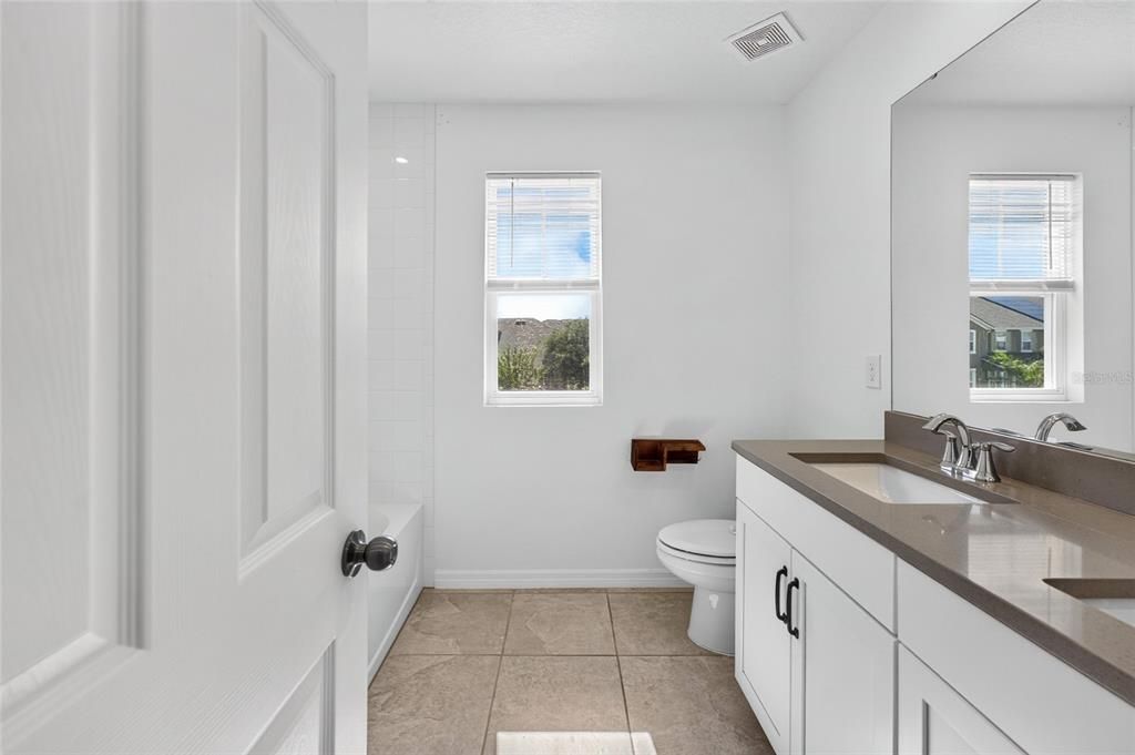 For Sale: $540,000 (3 beds, 2 baths, 2373 Square Feet)