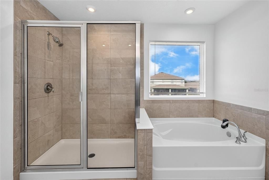 For Sale: $540,000 (3 beds, 2 baths, 2373 Square Feet)
