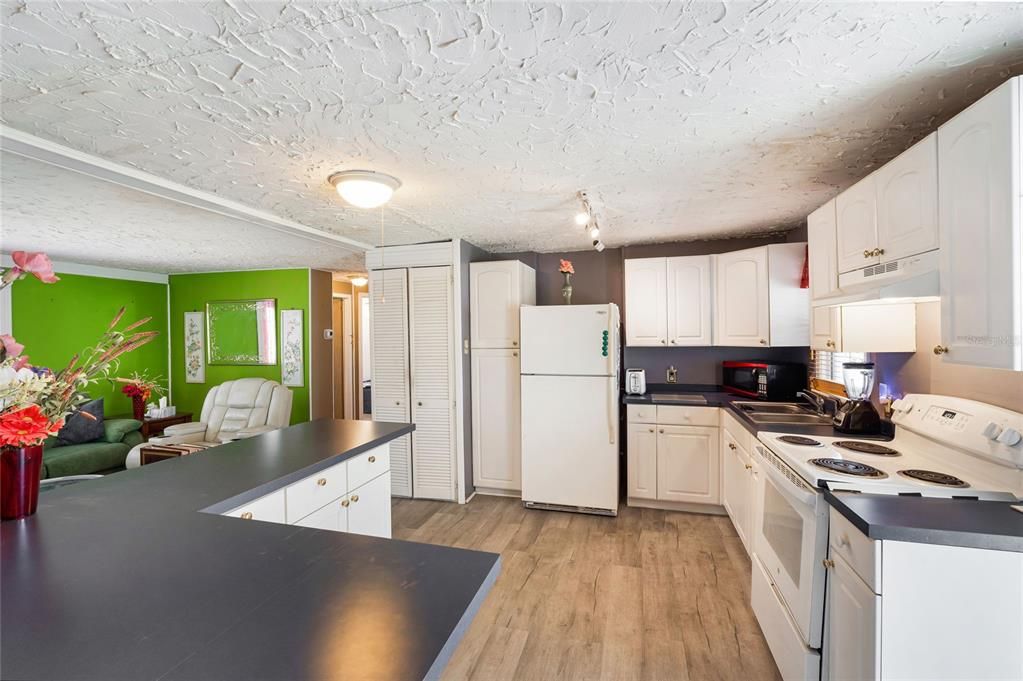 En Venta: $135,000 (2 camas, 1 baños, 864 Pies cuadrados)