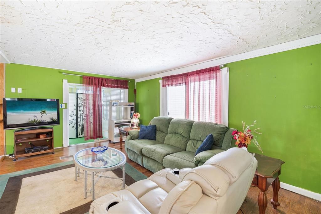 En Venta: $135,000 (2 camas, 1 baños, 864 Pies cuadrados)