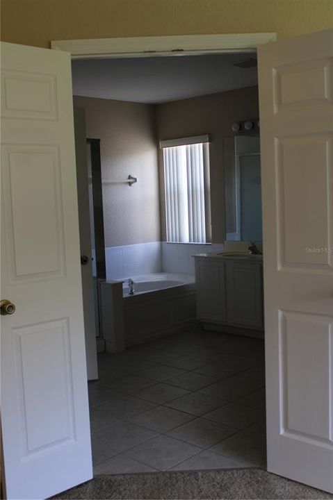 For Sale: $669,000 (4 beds, 3 baths, 2686 Square Feet)