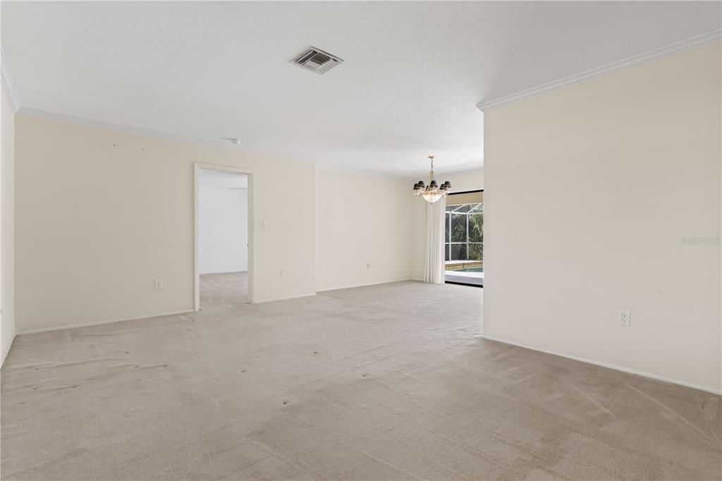 En Venta: $570,000 (3 camas, 2 baños, 2013 Pies cuadrados)