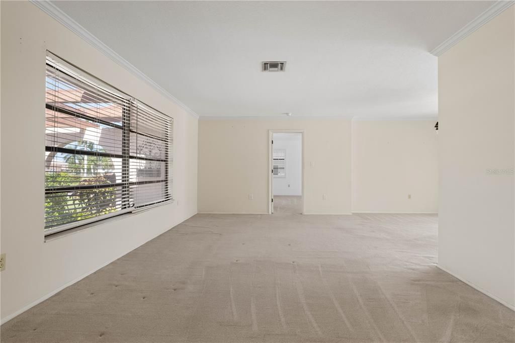 En Venta: $570,000 (3 camas, 2 baños, 2013 Pies cuadrados)