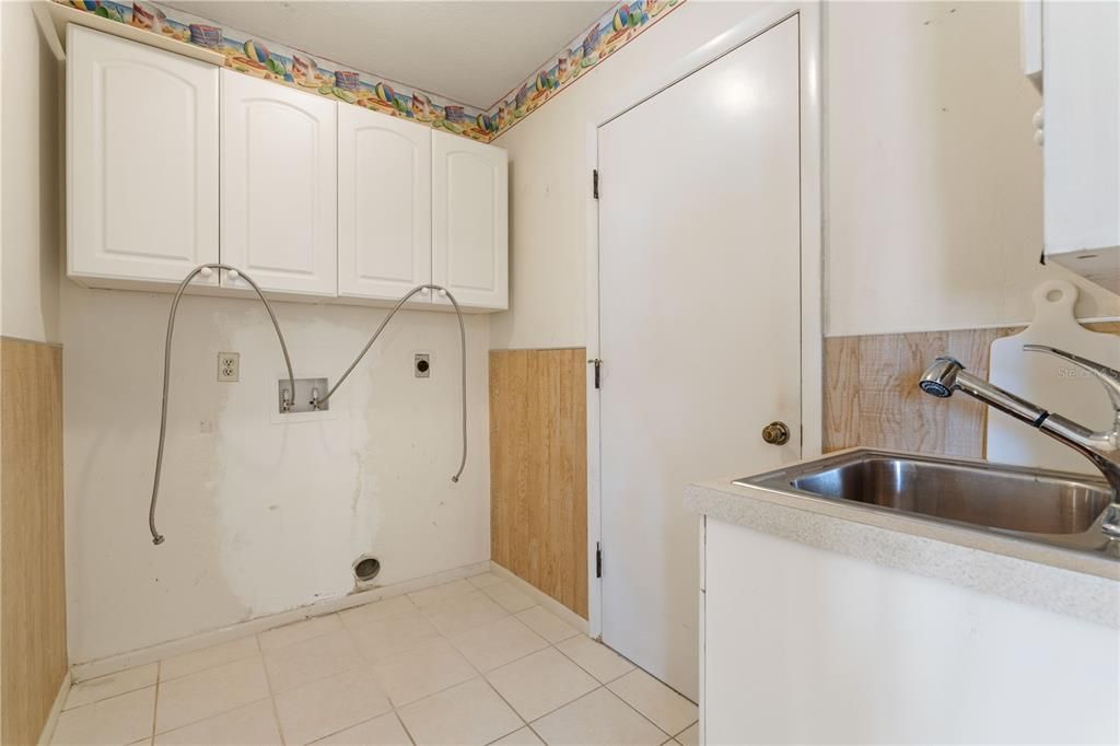 En Venta: $570,000 (3 camas, 2 baños, 2013 Pies cuadrados)