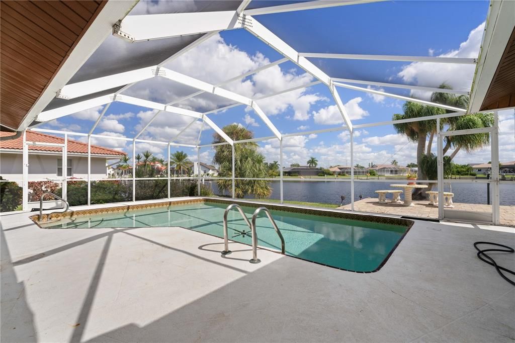 En Venta: $570,000 (3 camas, 2 baños, 2013 Pies cuadrados)