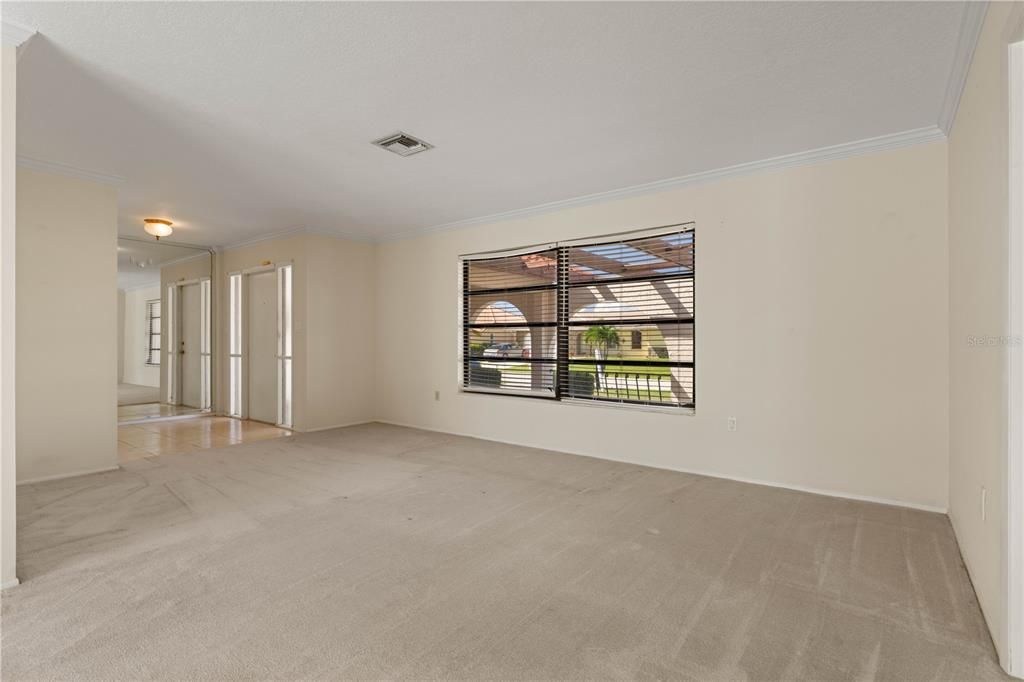 En Venta: $570,000 (3 camas, 2 baños, 2013 Pies cuadrados)
