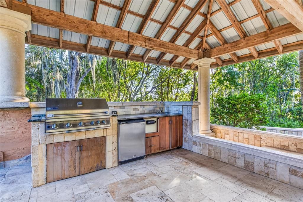 For Sale: $1,400,000 (3 beds, 2 baths, 2214 Square Feet)