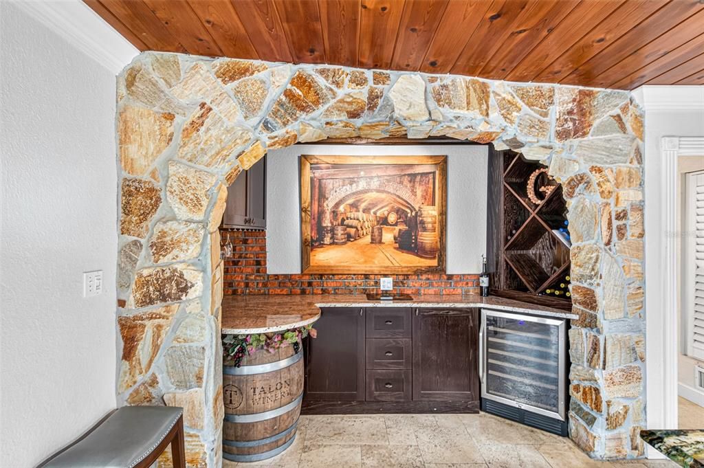 For Sale: $1,400,000 (3 beds, 2 baths, 2214 Square Feet)