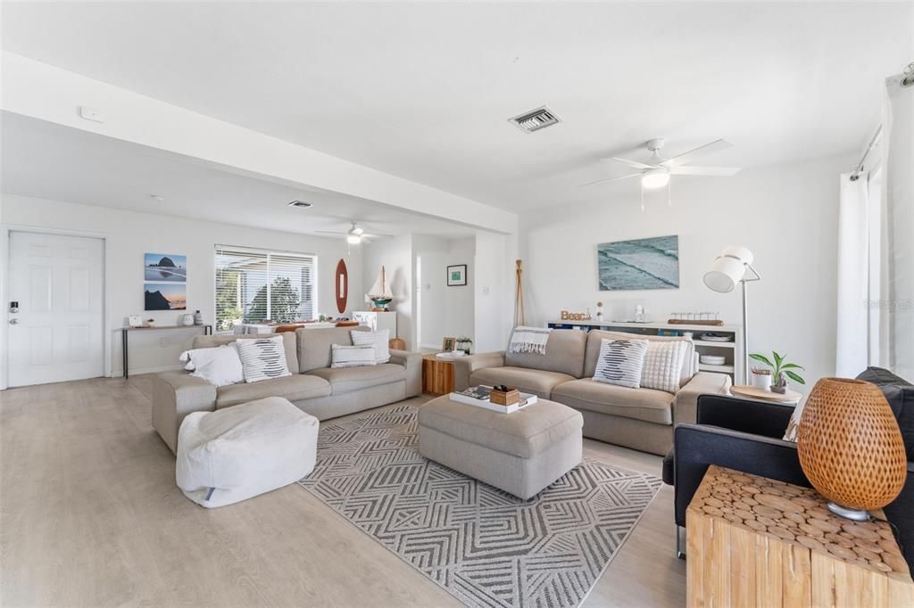 На продажу: $224,900 (3 спален, 2 ванн, 1505 Квадратных фут)