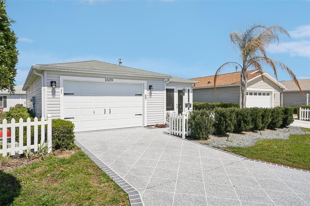 For Sale: $310,000 (2 beds, 2 baths, 1156 Square Feet)