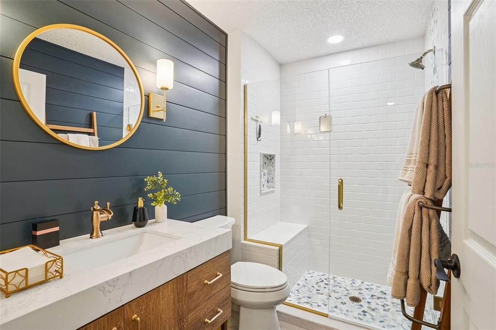 For Sale: $310,000 (2 beds, 2 baths, 1156 Square Feet)