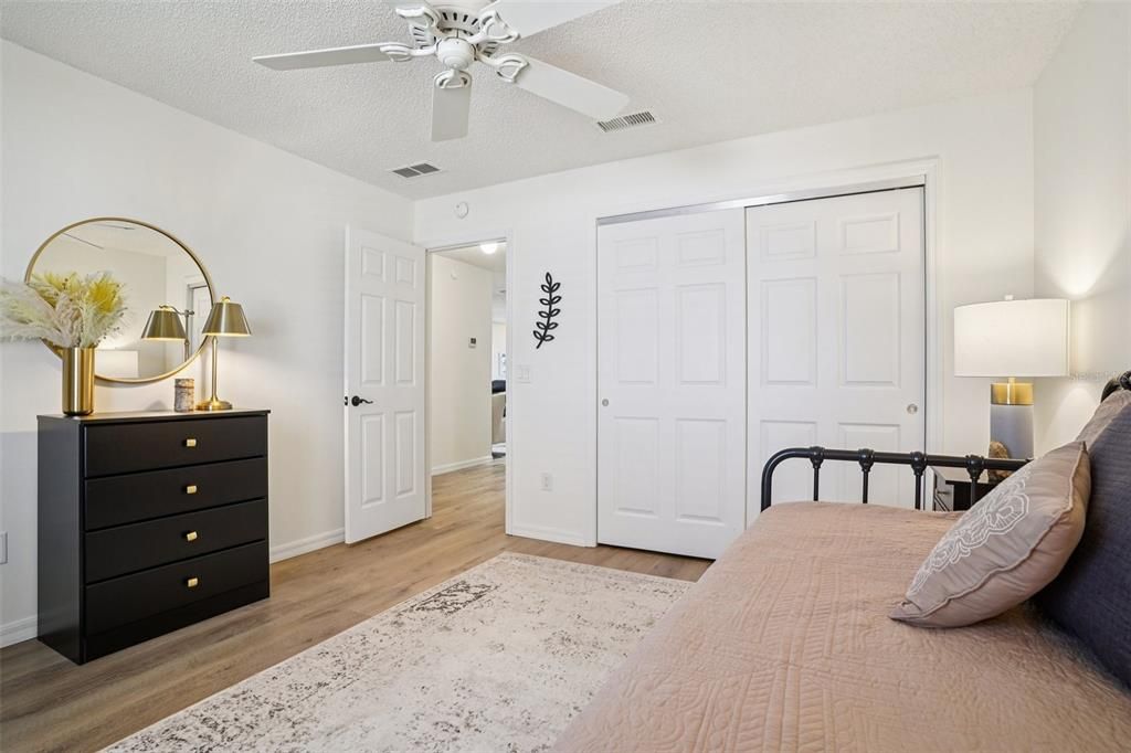 For Sale: $310,000 (2 beds, 2 baths, 1156 Square Feet)