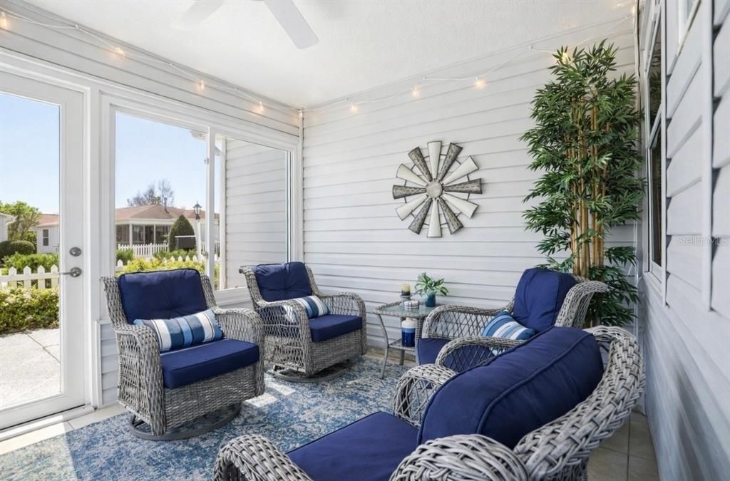 For Sale: $310,000 (2 beds, 2 baths, 1156 Square Feet)