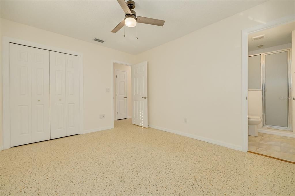 For Sale: $525,000 (3 beds, 2 baths, 1114 Square Feet)