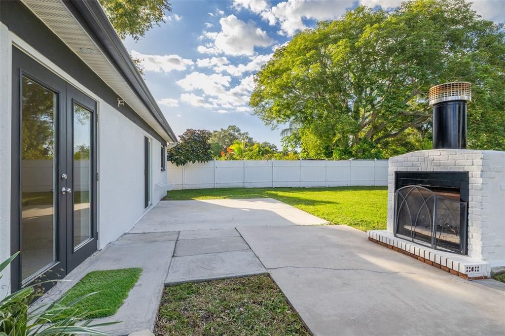 For Sale: $525,000 (3 beds, 2 baths, 1114 Square Feet)