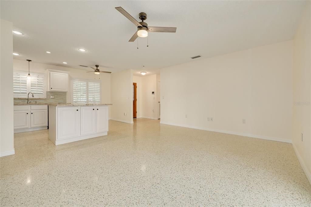 For Sale: $525,000 (3 beds, 2 baths, 1114 Square Feet)