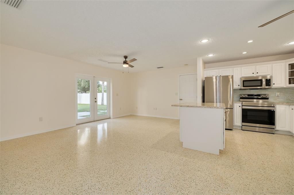 For Sale: $525,000 (3 beds, 2 baths, 1114 Square Feet)
