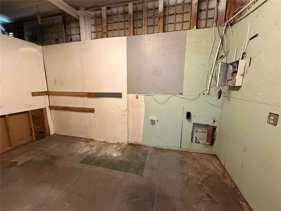 For Sale: $19,500 (0 beds, 0 baths, 1300 Square Feet)
