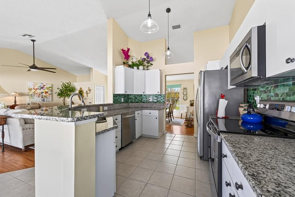 En Venta: $350,000 (3 camas, 2 baños, 1651 Pies cuadrados)