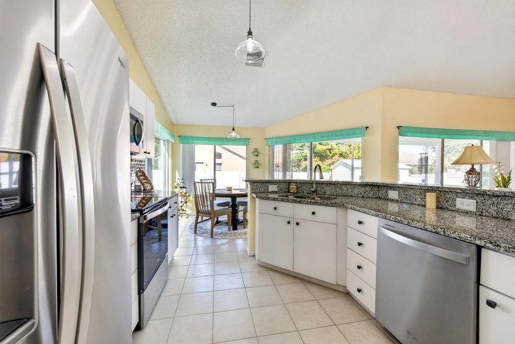 En Venta: $350,000 (3 camas, 2 baños, 1651 Pies cuadrados)