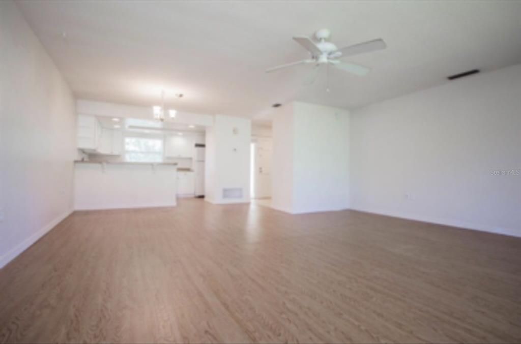 For Sale: $223,000 (2 beds, 2 baths, 1278 Square Feet)