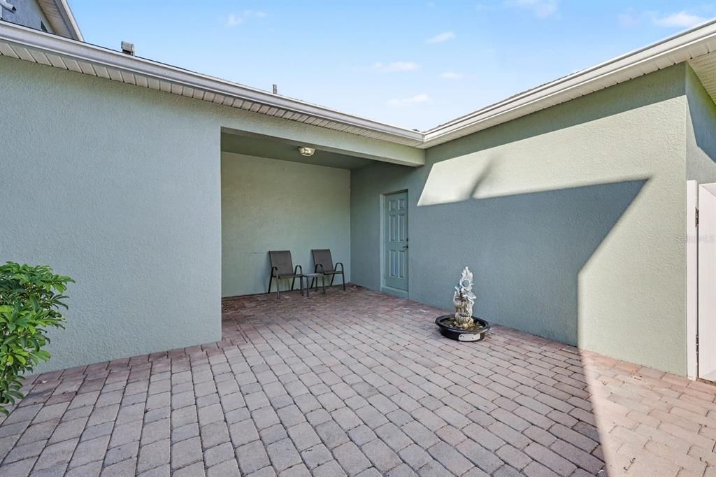 For Sale: $399,900 (3 beds, 2 baths, 1751 Square Feet)