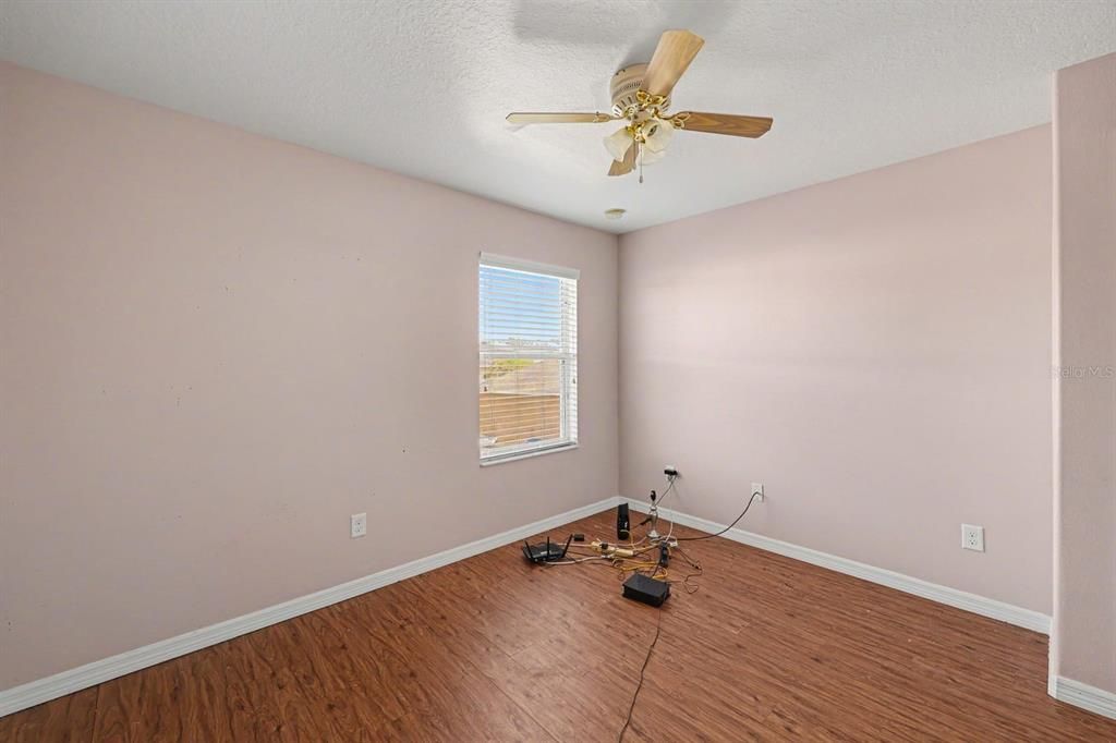 For Sale: $399,900 (3 beds, 2 baths, 1751 Square Feet)