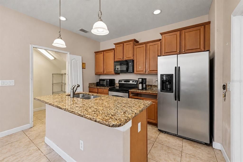 For Sale: $399,900 (3 beds, 2 baths, 1751 Square Feet)