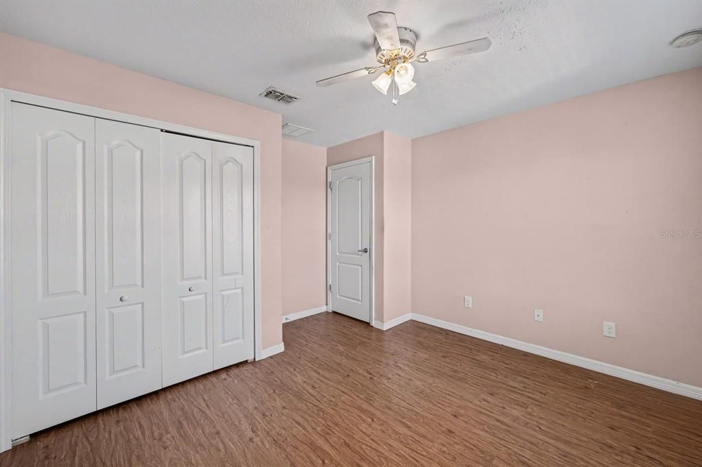 For Sale: $399,900 (3 beds, 2 baths, 1751 Square Feet)