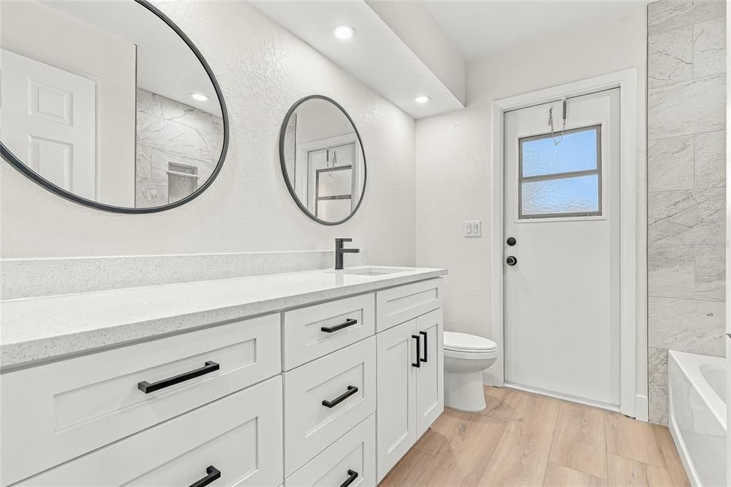For Sale: $269,900 (2 beds, 2 baths, 1190 Square Feet)