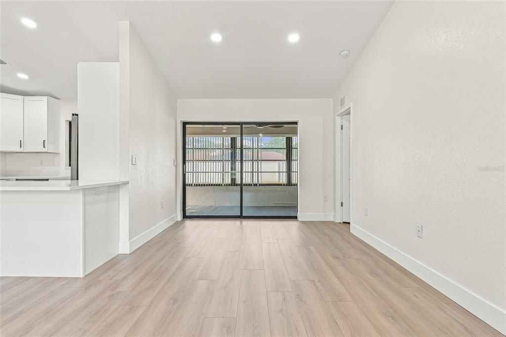 For Sale: $269,900 (2 beds, 2 baths, 1190 Square Feet)