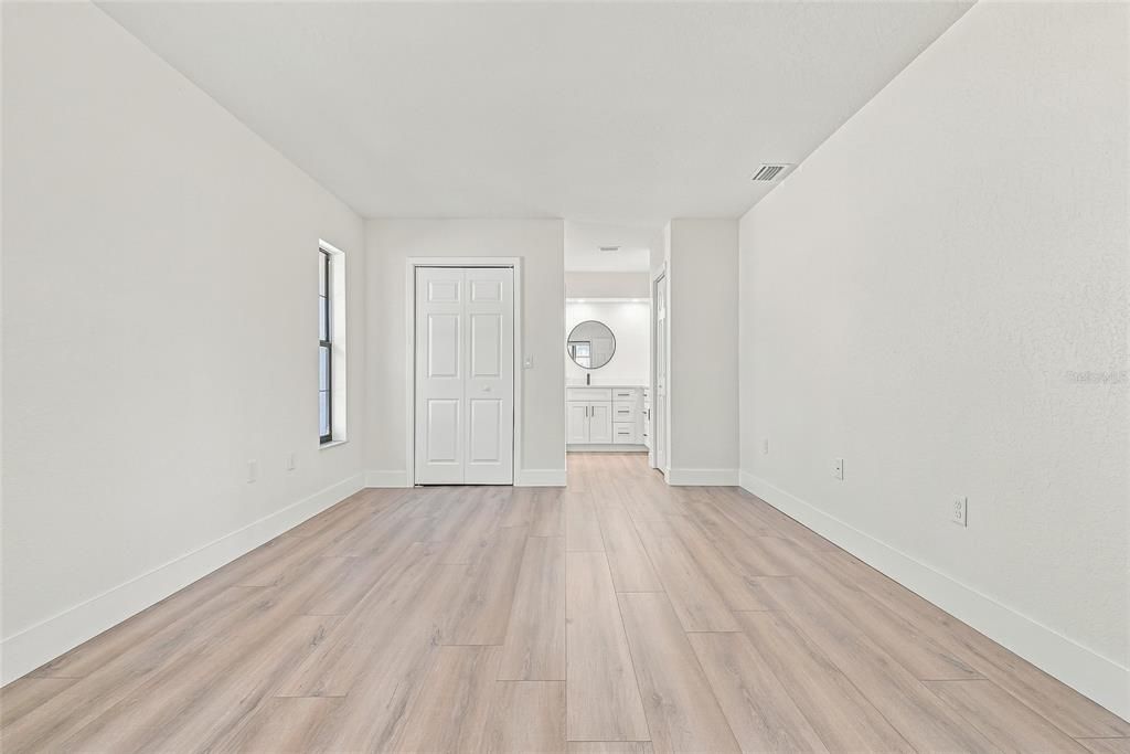 For Sale: $269,900 (2 beds, 2 baths, 1190 Square Feet)